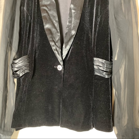 Vintage black velvet v neck one button dress top  illusion sleeves sz M - Picture 3 of 13